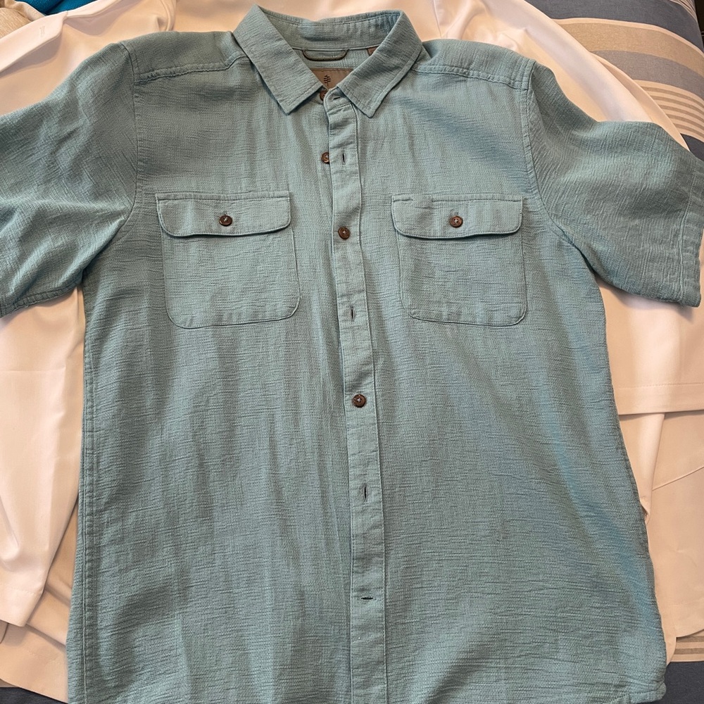 Royal Robbins size medium men’s shirt